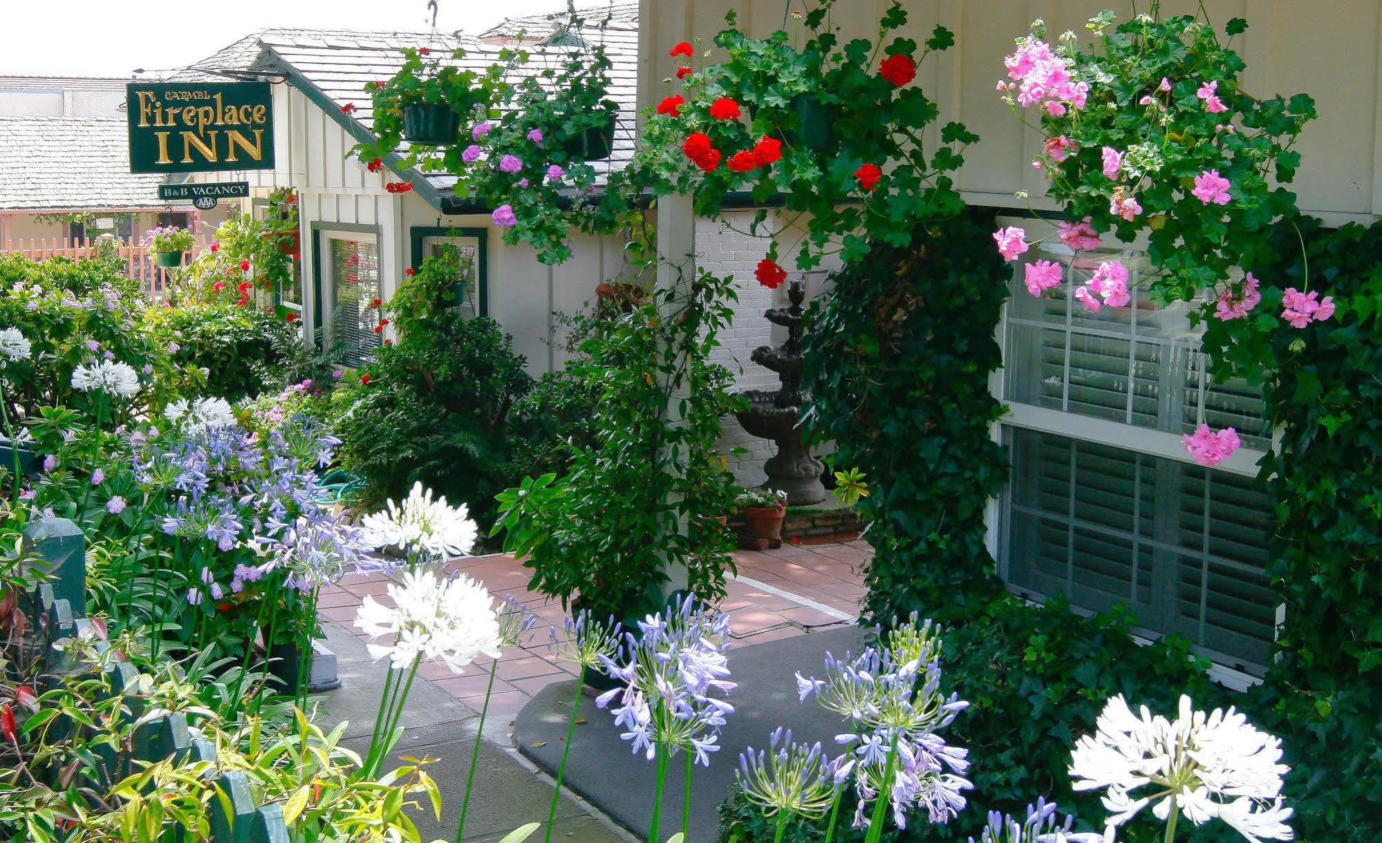 Carmel Fireplace Inn Exterior photo